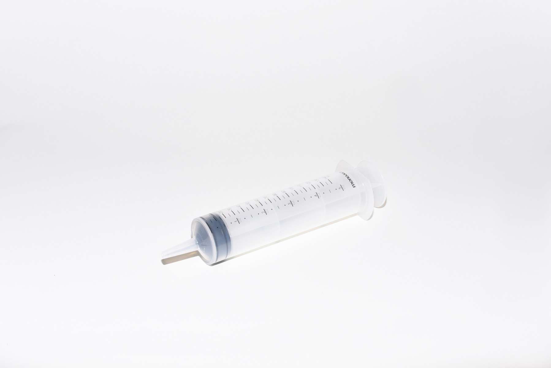 Chemical Handling Plastic Syringe, 150 mL